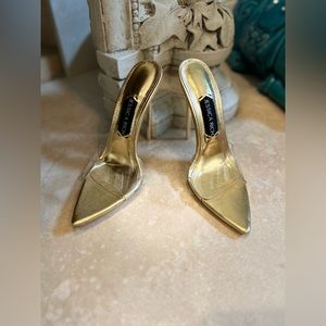 Jessica Rich gorgeous never worn gold heel never worn